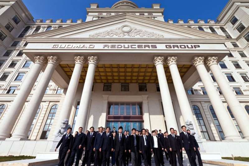 繼續(xù)跨越向前，攀登新的高度？